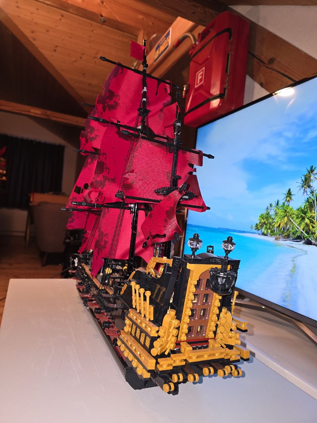 Spielzeuge: Queen Anne's Revenge Piratenschiff – Neu (gemäss Beschreibung) aus Flawil von Ride4Fun 3