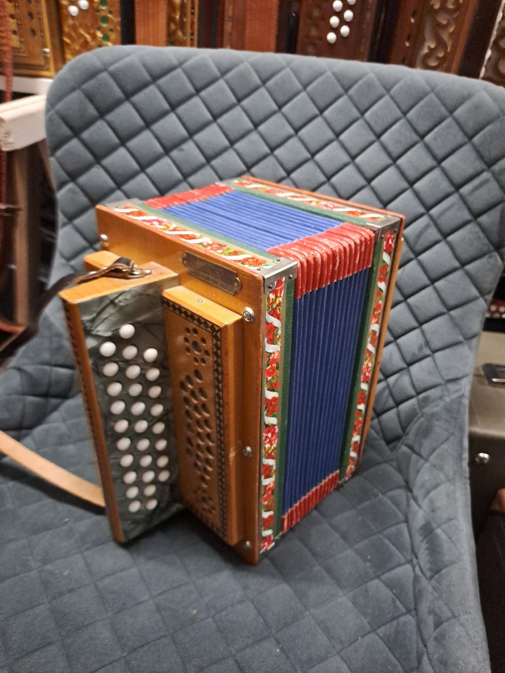 Instruments de musique: schwyzerorgeli ton B – D'occasion à Villeneuve par BibiVintage 4
