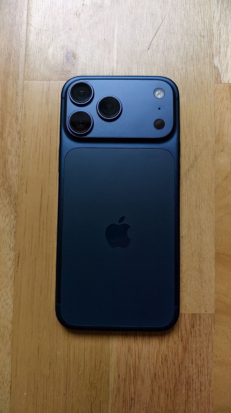 Apple Portables: iPhone 17 Pro Max 512GB Deep Blue – Neuf (Voir description) à Mosnang par  1