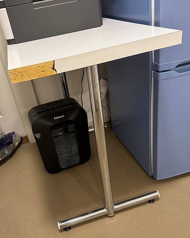 Tische: Tisch klein – Gebraucht aus Bern von figureskater 1