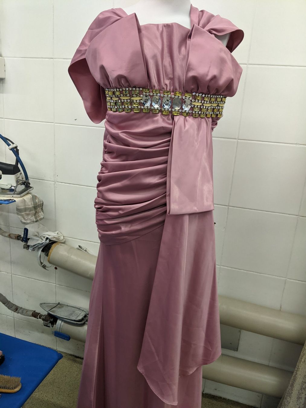 Vestiti: Abendkleid Gr 36 – Nuovo e nell'imballaggio originale da Langnau am Albis venduto da Judithsebi