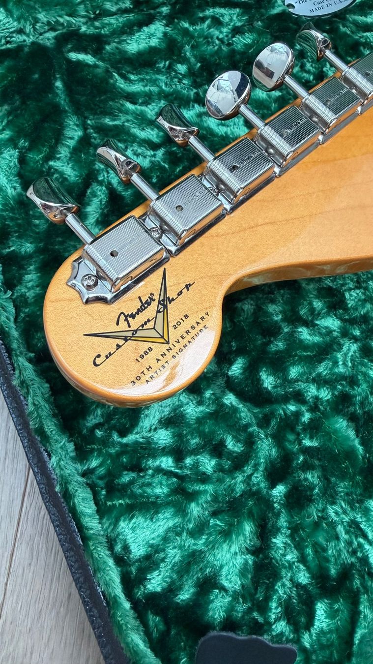 Fender Strumenti musicali: Fender Custom Shop David Gilmour Stratocaster NOS 2018 – Usato da Zürich venduto da raymusic 3