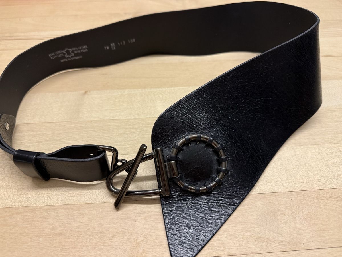Cinture: Schicker Damengürtel, Echtleder, Gr. 95, Schwarz – Nuovo (secondo la descrizione) da Lyss venduto da Sibella56