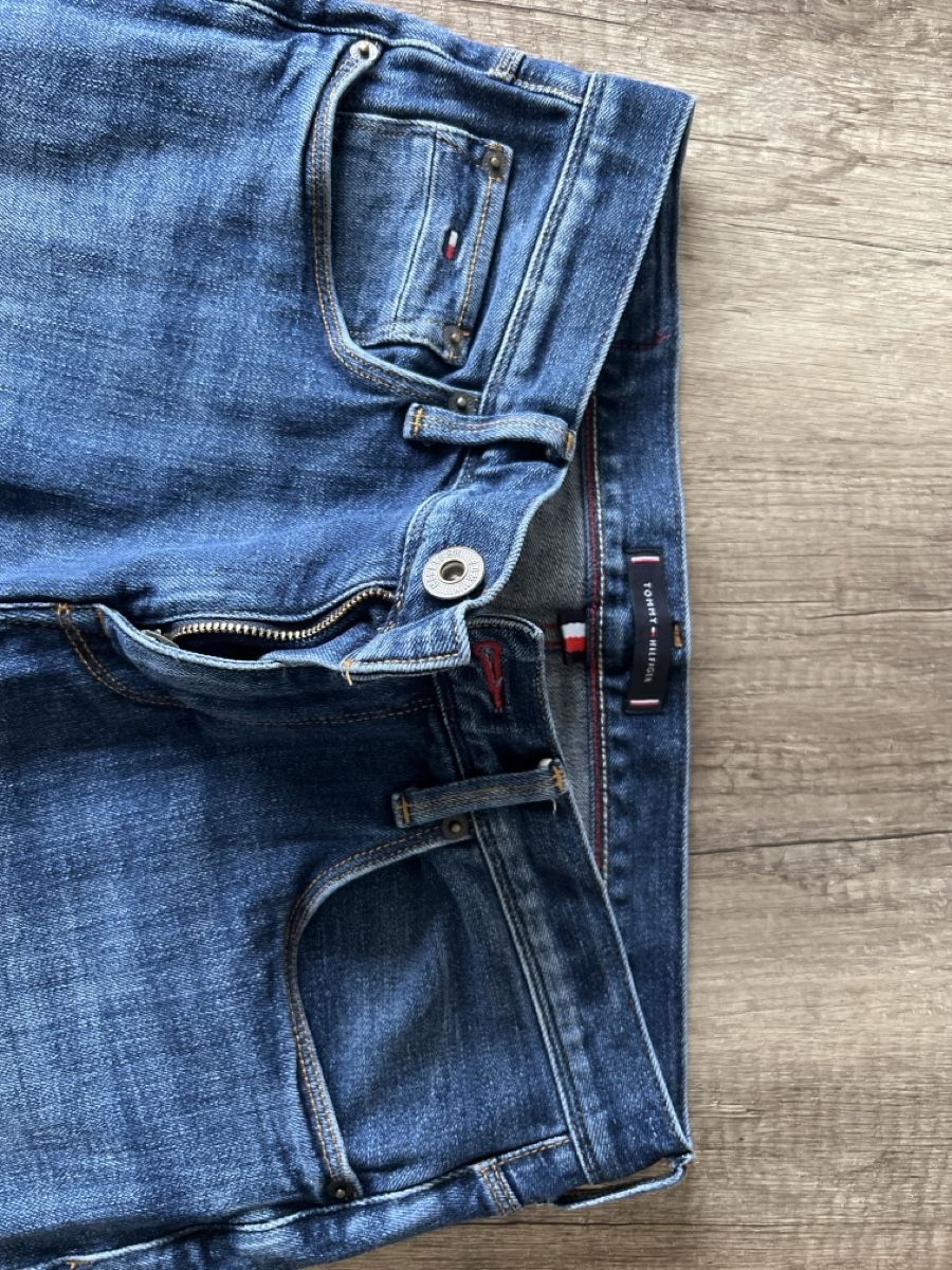 Tommy Hilfiger Jeans: Tommy Hilfiger – Gebraucht aus Binningen von salentino4ever 1