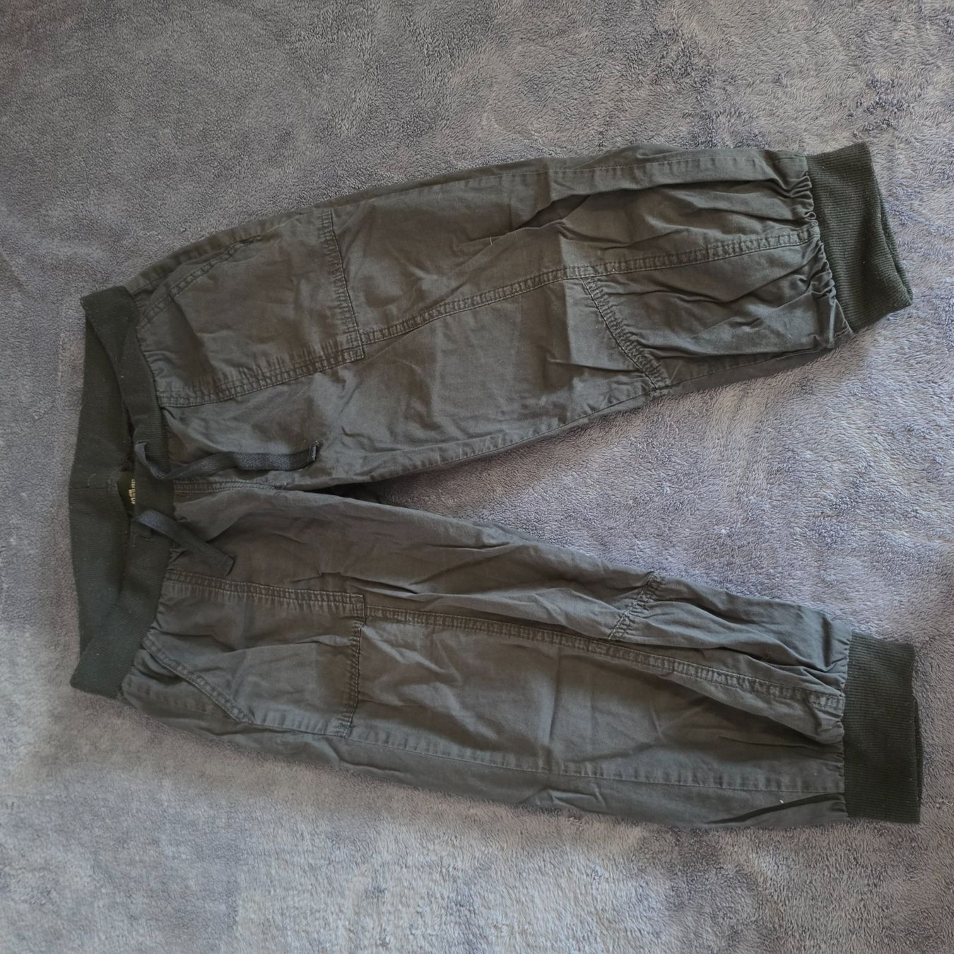 Pantaloni: Verschiedene 3/4 Hosen Gr. 40 – Usato da Fehraltorf venduto da shiilaa.hoot 4