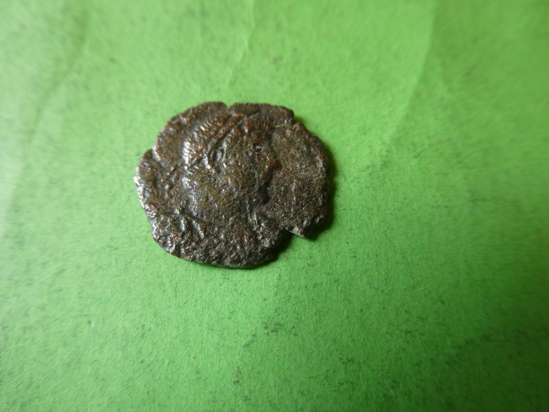 Alle Münzen: uralte   Bronzemünze  17 mm  2.21 g – Gebraucht aus Hinterforst von Rohusri