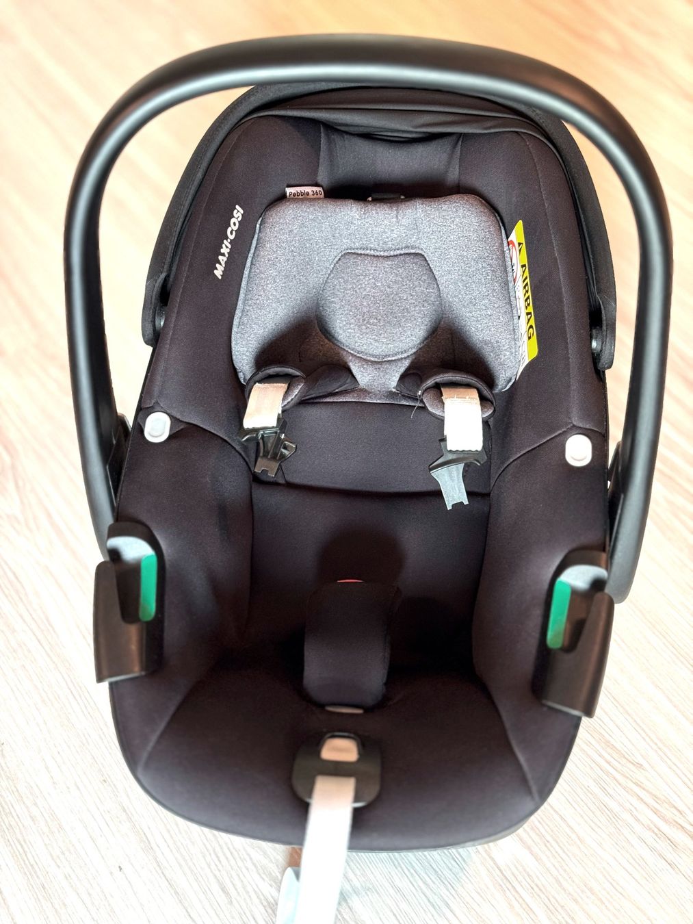Maxi-Cosi Auto-Kindersitze: Maxi-Cosi Pebble 360 Autositz mit Basisstation – Gebraucht aus Löhningen von Loop3000 1