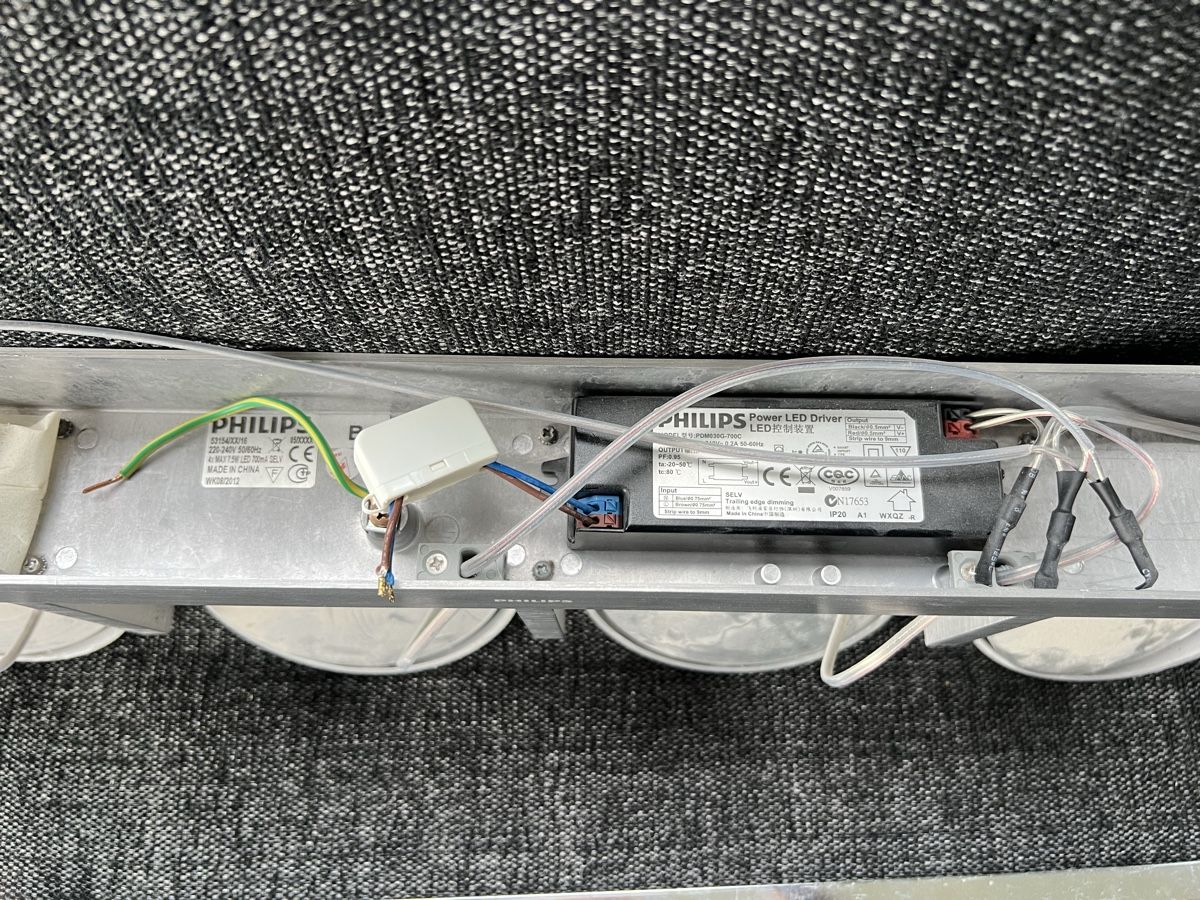 Philips Lampadari & plafoniere: Philipps Led Lampe – Usato da Laufen venduto da groove60 3