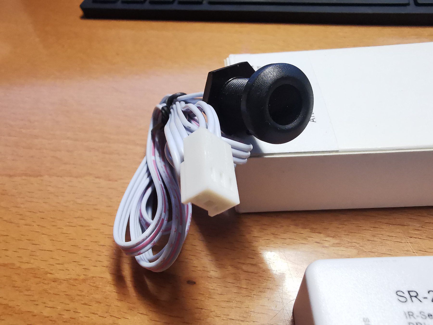 Interruttori: LED DIMMER MIT IR-SENSOR 12V-24V – Nuovo e nell'imballaggio originale da Zetzwil venduto da bugkeeper 2