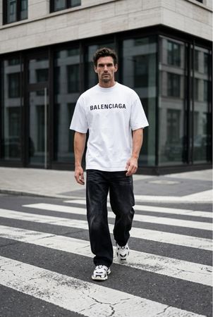 Balenciaga T-Shirt, weiss, Top Zustand, Grösse M/L