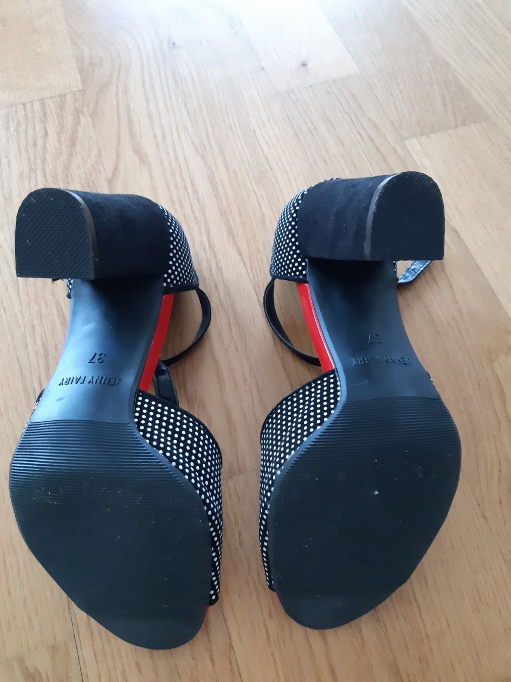 Scarpe da donna: Sommerschuhe / Sandalen – Usato da Rotkreuz venduto da PrelovedPicks 3