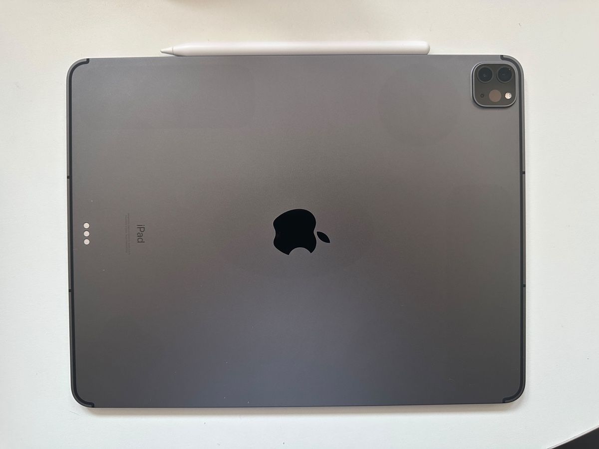 Apple Tablet PC: iPad Pro 12.9 in. 2TB + Accessories – Nuovo (secondo la descrizione) da Aarau venduto da sta_rm7l 2