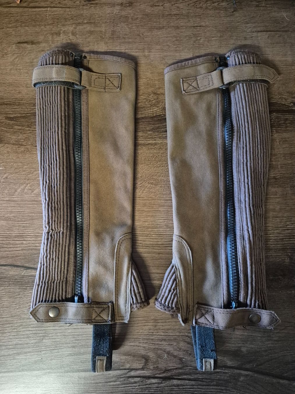 Jambières & Bandages: Chaps M – D'occasion à Meggen par Orrinka20