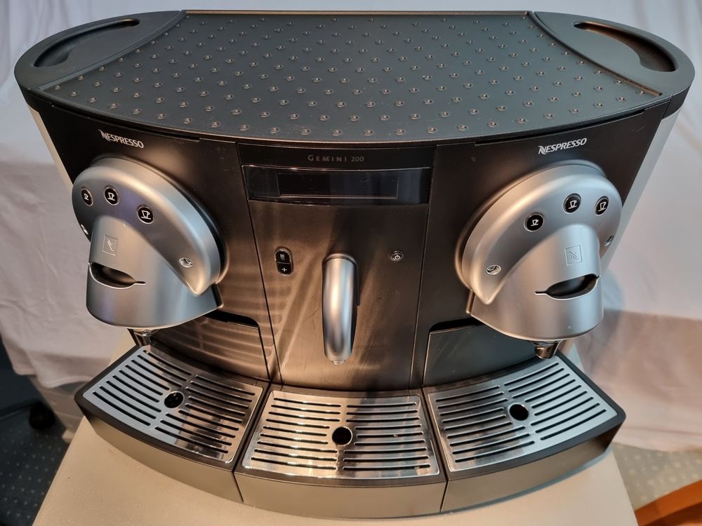 NESPRESSO GEMINI CS200 CS203 Typ 733 neue Schalen Topzustand Kaufen