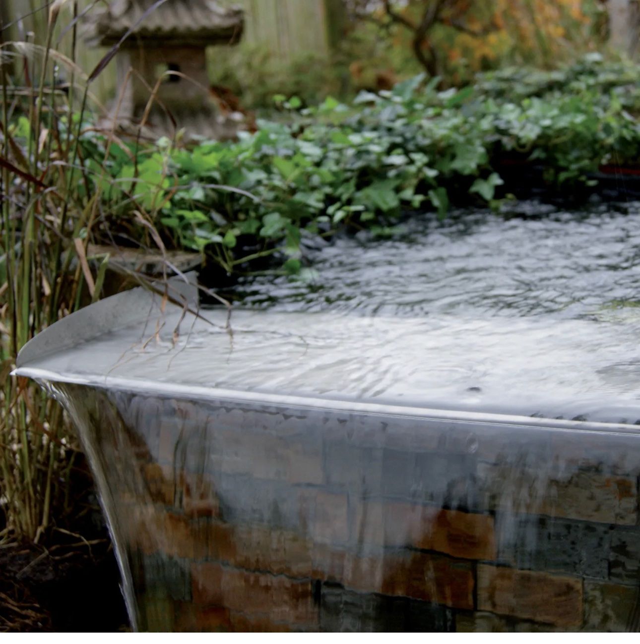Stagni & Fontane ornamentali: + Bachlauf Überlauf-Elemente Gartenteich 60cm – Nuovo e nell'imballaggio originale da Amriswil venduto da JaJa-Express