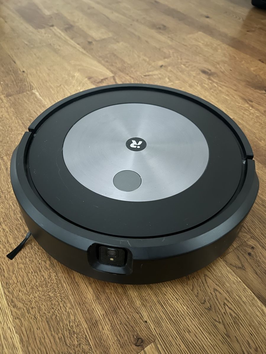 Irobot Staubsauger & Zubehör: Roomba J7 – Gebraucht aus Böbikon von AlyshaLaube