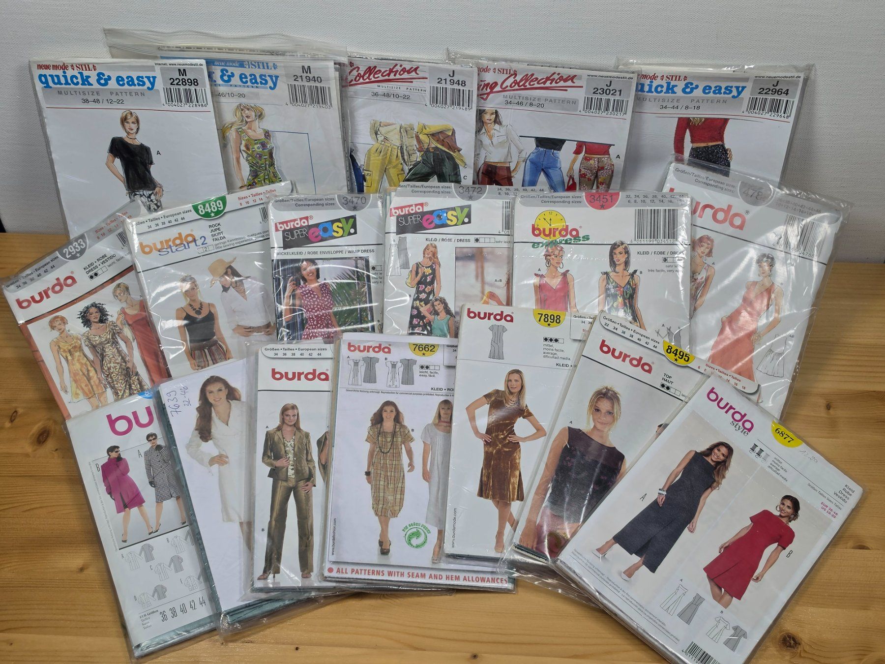 Cartamodelli: Set: 18 Schnittmuster für Erwachsene – Usato da Wil SG venduto da gle_n2ty