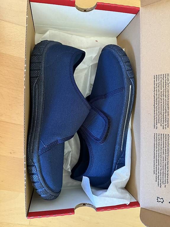 Chaussures hommes: Pantoffeln (NEU!) blau, Gr. 37 – Neuf (Voir description) à Zürich par reenaa 2