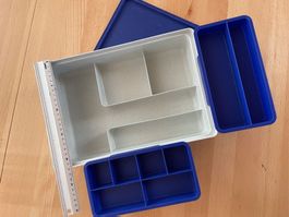 Die gute alte PRAKTIKA von Tupperware, blau blau-gesprenkelt