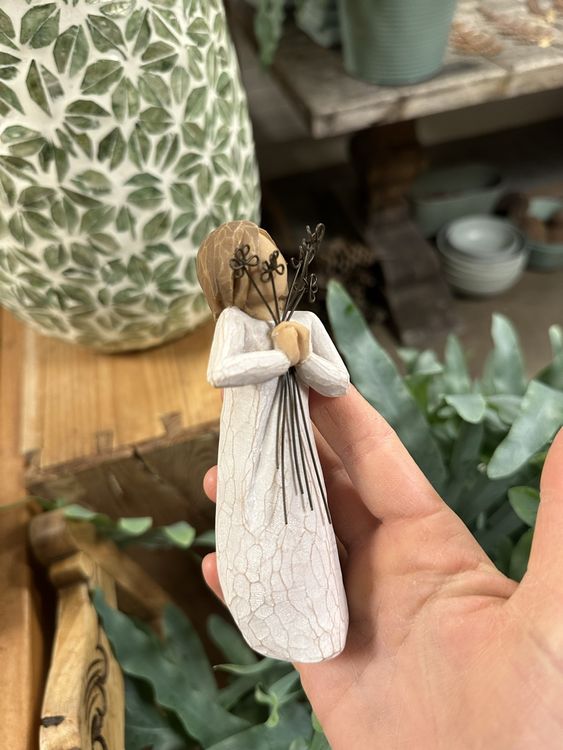 willow-tree-figur-m-dchen-frau-mit-blumen-neu-und-originalverpackt