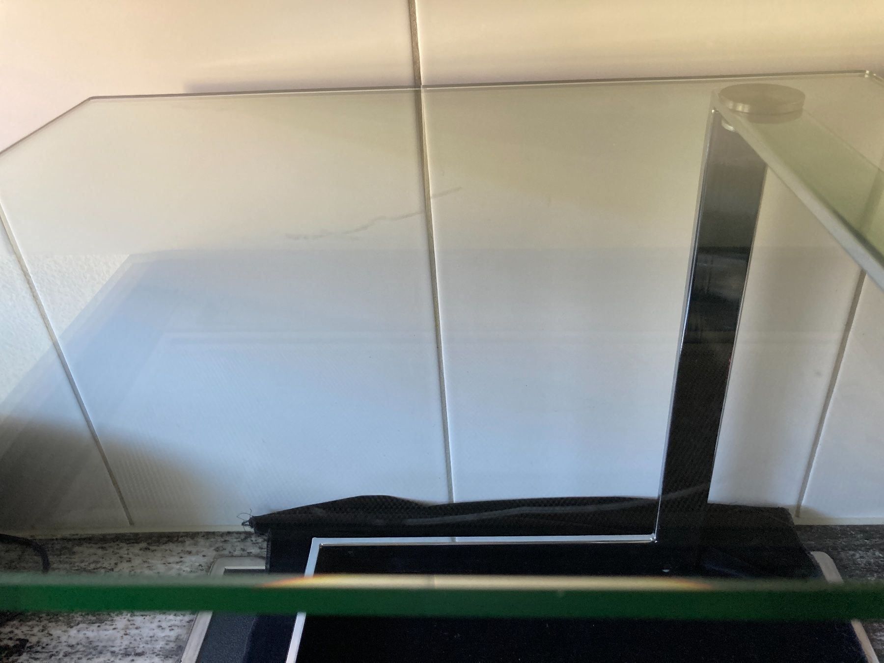 Tavoli: Tempered Glass. Kl. Glas-Tisch – Difettoso da Zürich venduto da Chaeffeler 2