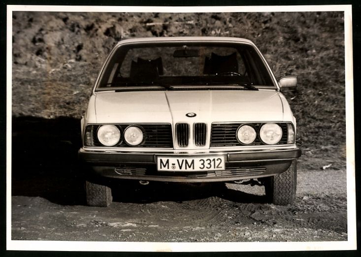 Fotografie & Manifesti: Fotografie Auto BMW 7er, Kfz-Kennzeichen – Usato da Berlin venduto da bartko-reher