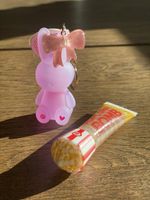 Schlüsselanhänger Hase & Lipgloss Essence Popcorn Bomb neu