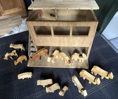 Holzspielzeug Bauernhof mit 14 Holz-Tieren, Vintage, Top!