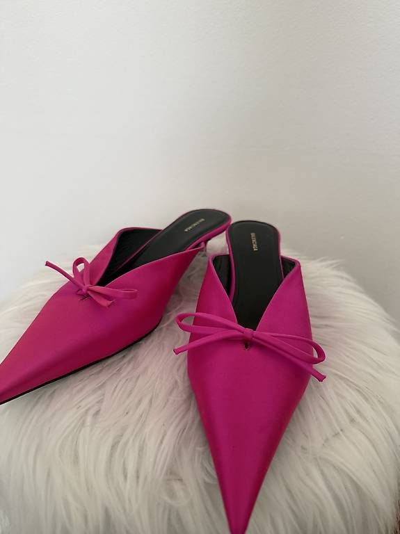 Scarpe da donna: PINK BALENCIAGA MULES MIT SCHLEIFE – Usato da Oberwil b. Zug venduto da Andjola 2