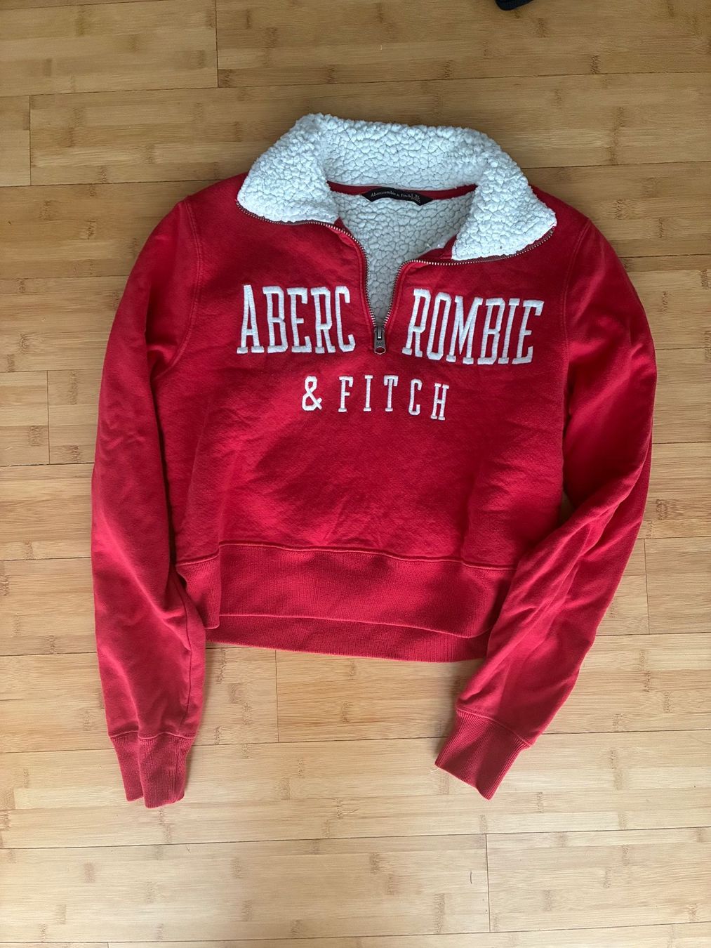 Maglioni & Felpe: Abercrombie & Fitch Pulli, cropped – Usato da Meilen venduto da ari_yj75