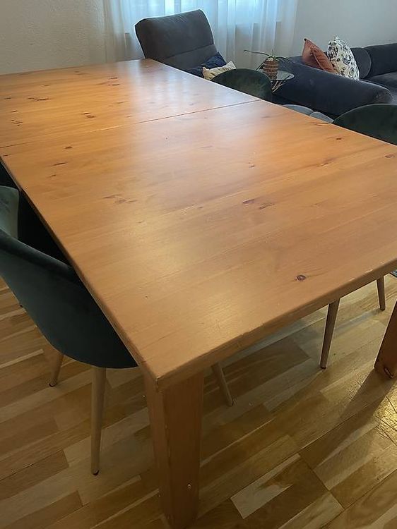 Gebrauchter Esstisch aus Holz, massiv und ausziehbar! (Gebraucht) in Zürich für CHF 15 – nur Abholung auf Ricardo kaufen