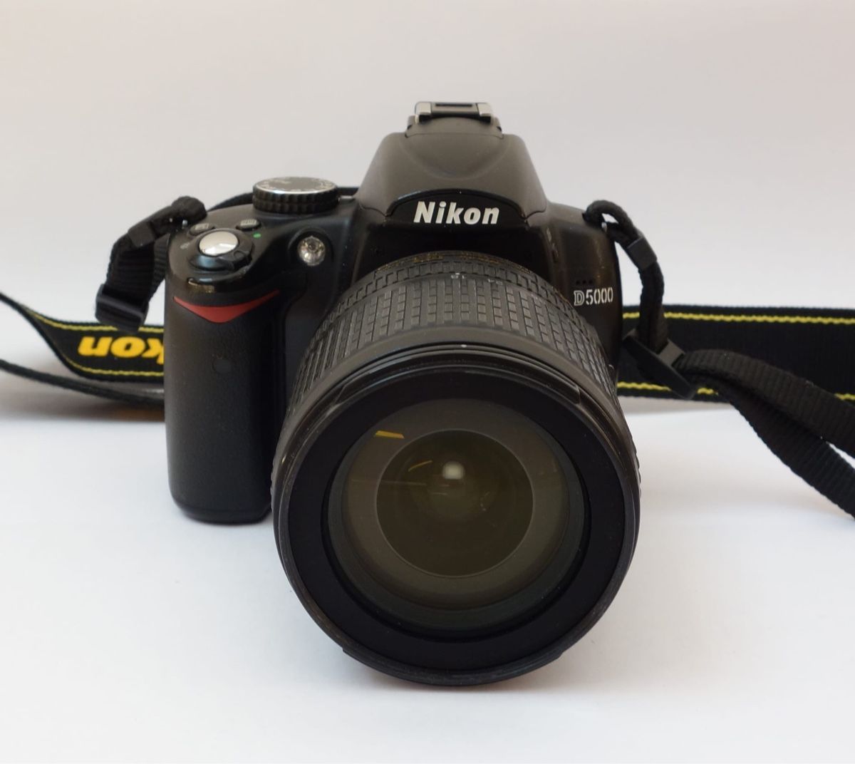 Nikon Fotocamera: NIKON D5000 + Zoom NIKKOR 18-55 mm – Usato da Corcelles NE venduto da str_d96m 3