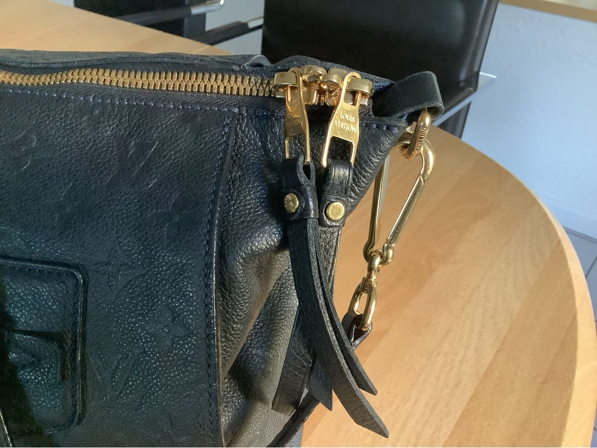 Louis Vuitton Sacs femmes: Louis Vuitton Tasche in Leder Monogram Empreinte – D'occasion à Steffisburg par JanaSommer 2