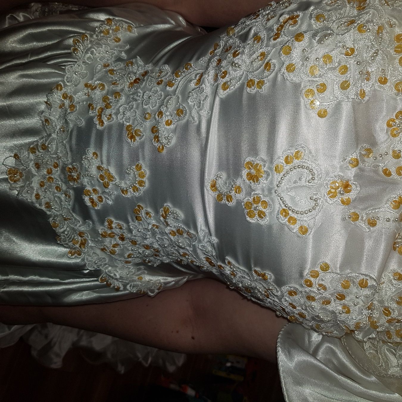 Vestiti: Brautkleid gr 40 – Usato da Schwarzenburg venduto da Flamingo07 3