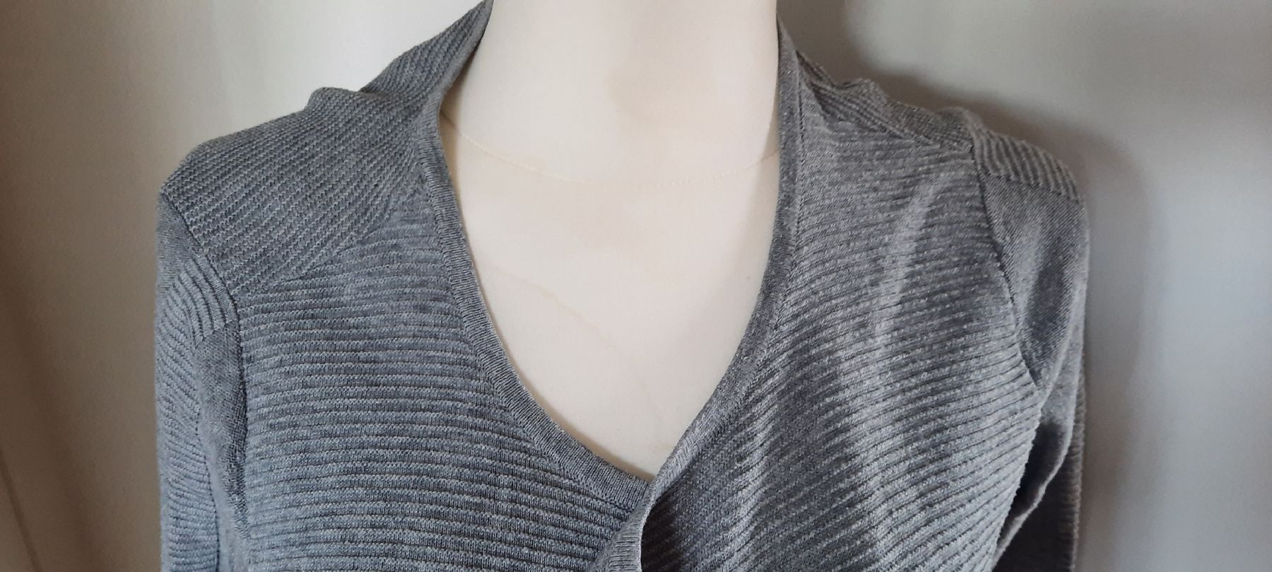 Cecil Jacken: ***CECIL*** Feinstrickjäckli grau XL – Gebraucht aus Wädenswil von H2H_Secondhandshop 4