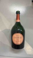 Leere Laurent Perrier Rose Magnum Flasche