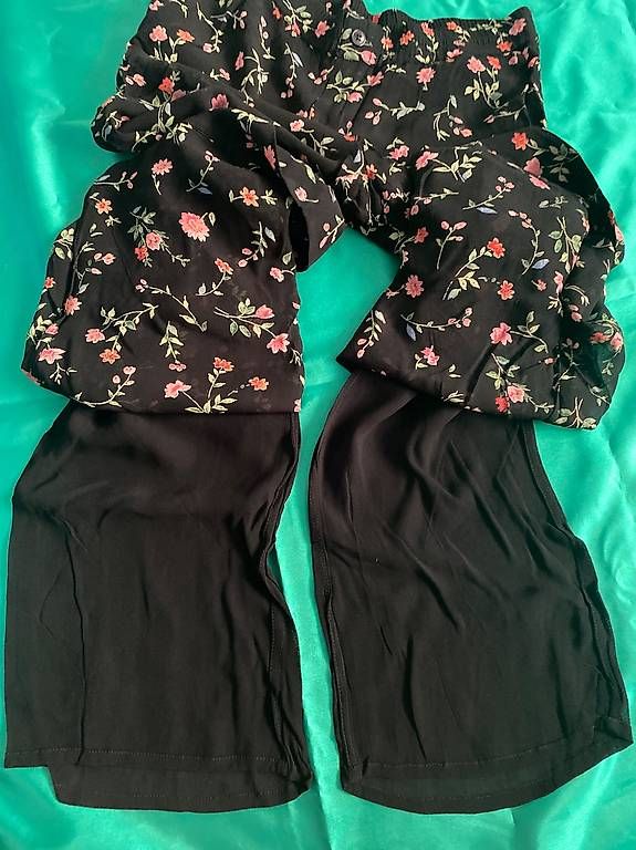 Pantaloni: GANNI, Sommerhose 36 – Usato da St. Gallen venduto da Konstanza 4