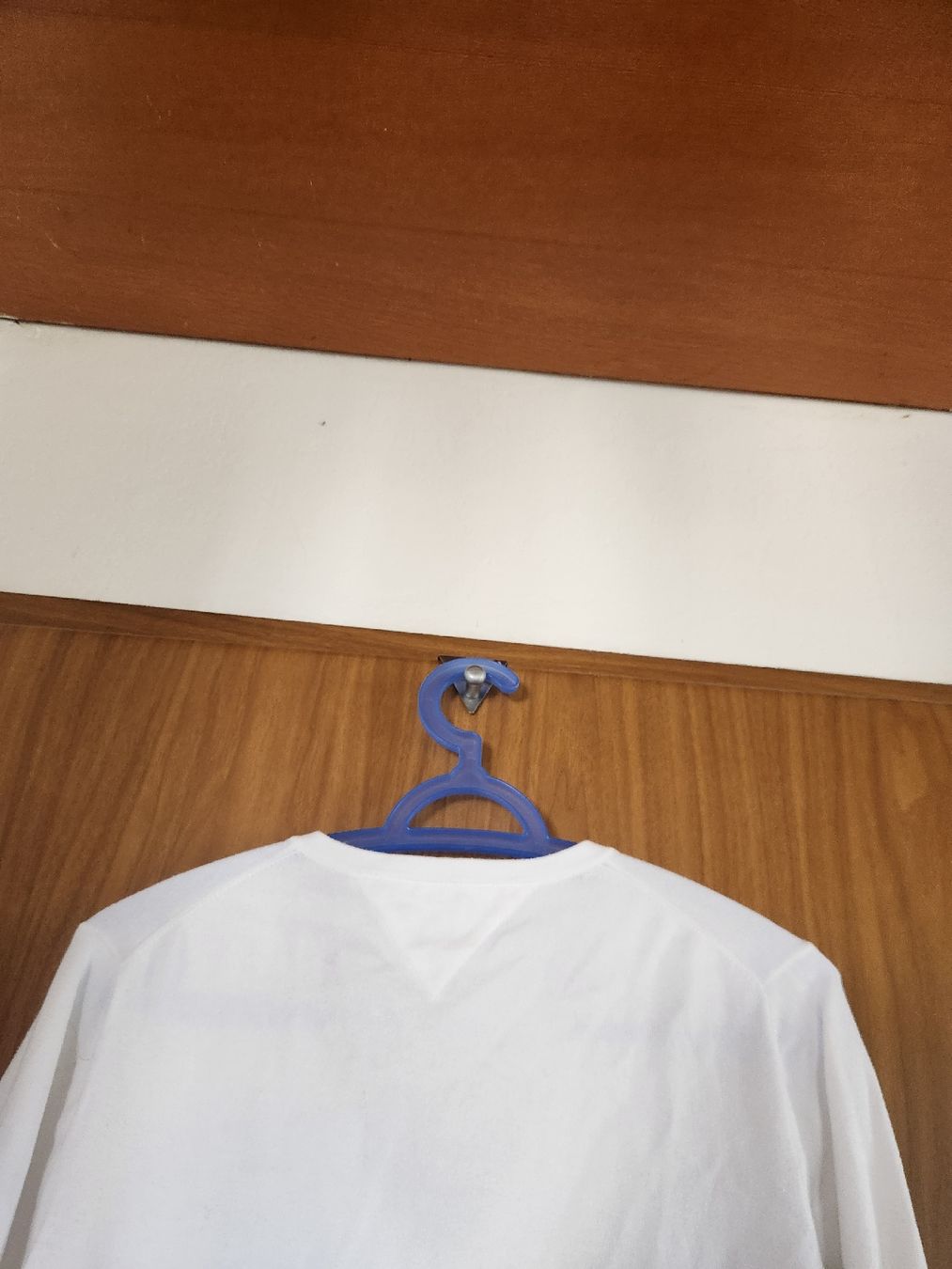 Tommy Hilfiger Pullover & Sweatshirts: Pull V blanc Tommy Hilfiger taille XL  – Gebraucht aus Niedergösgen von Eva2410 2