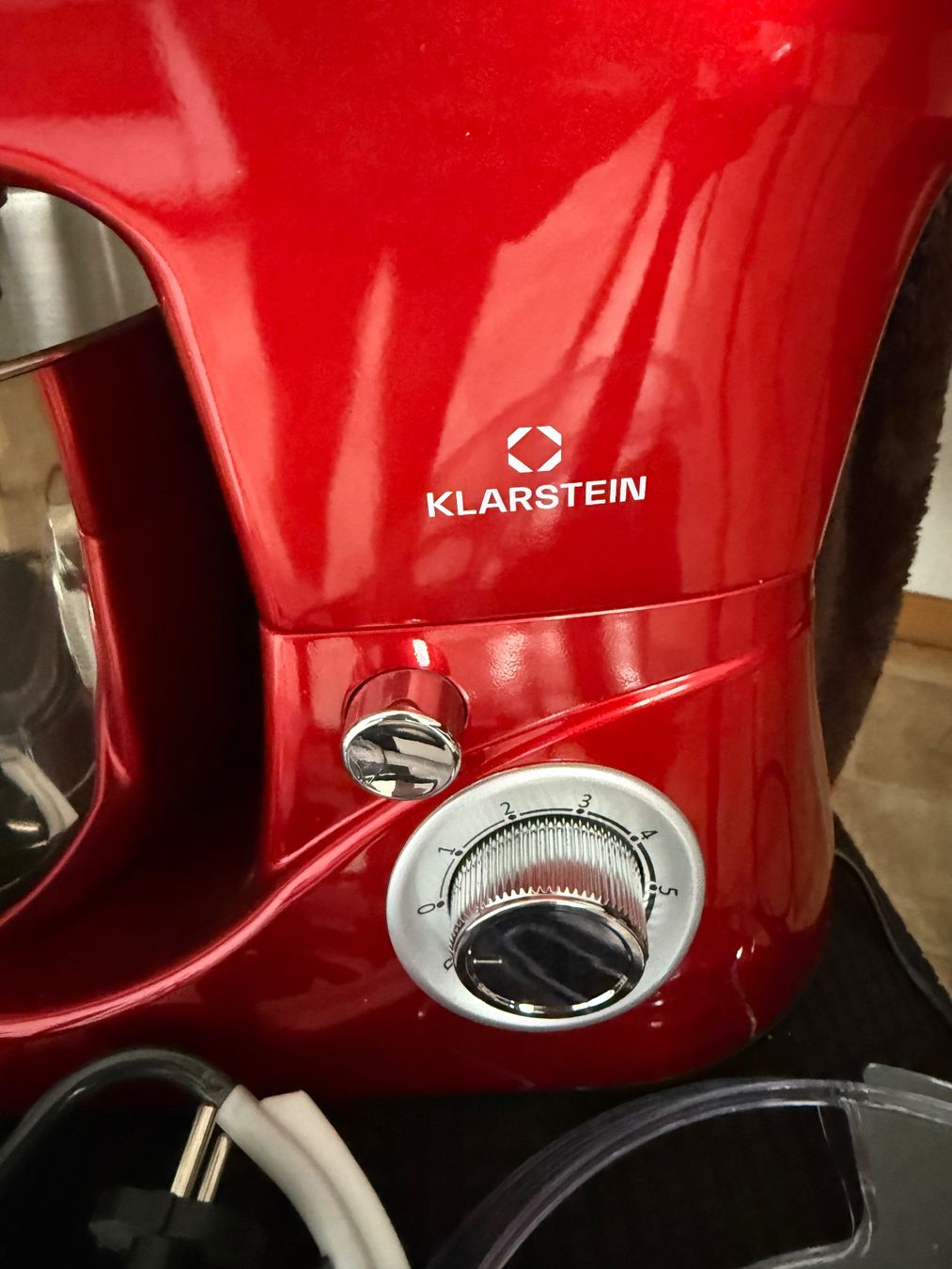 Küchengeräte: Klarstein Bella Küchenmaschine rot – Gebraucht aus Graben von Desjiix3 3
