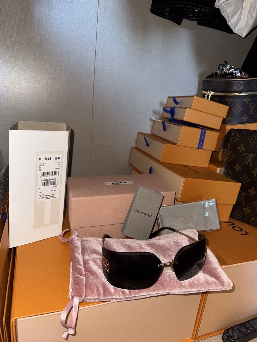 Miu Miu Occhiali & Lenti: Sonnenbrille Miu miu – Usato da Widnau venduto da Pukpan_99
