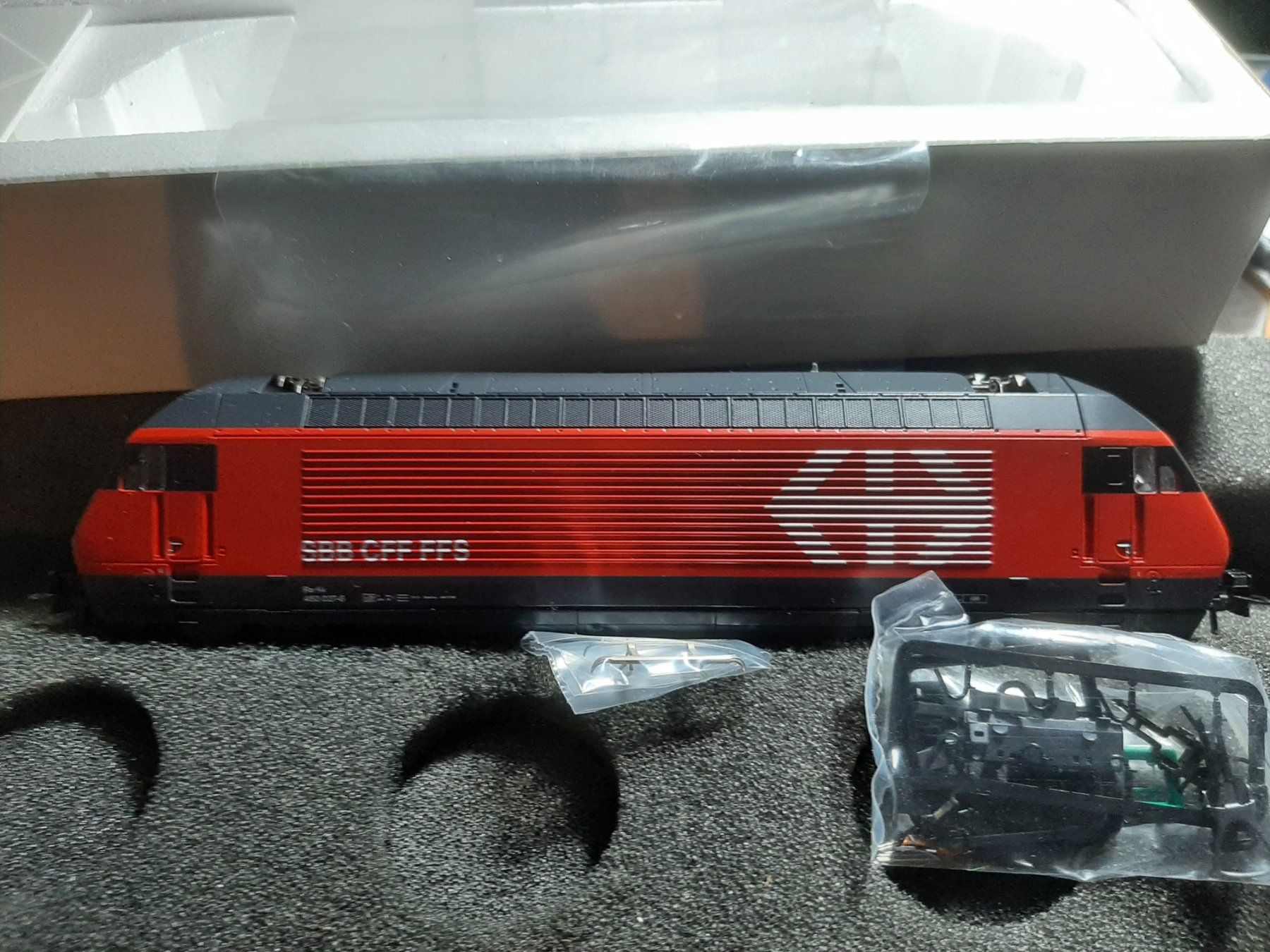 Roco Modelleisenbahnen: ROCO DUMMY SANS MOTEUR Re 460 027 – Gebraucht aus Avully von RIVALIS