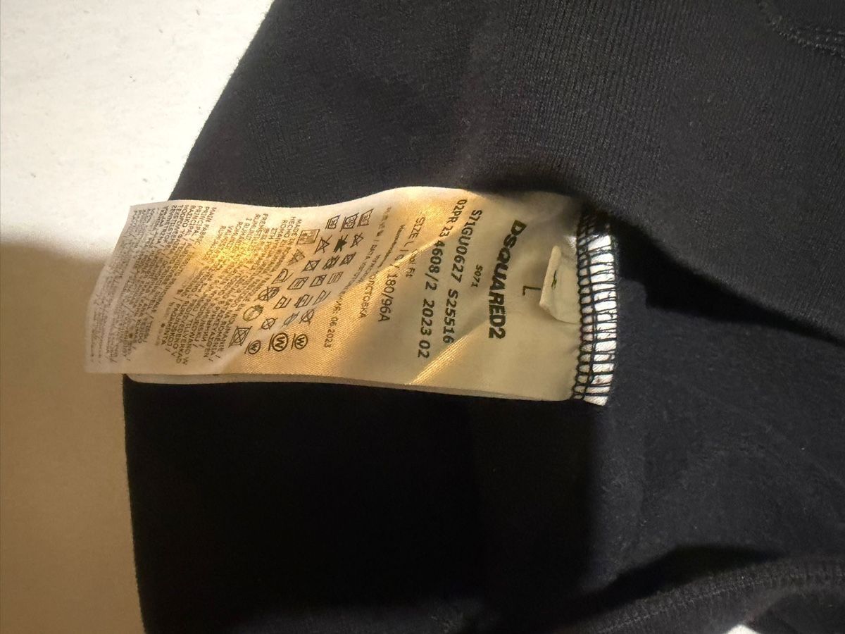 Dsquared2 Maglioni & Felpe: Dsquared2 Hoodie noir Taille L – Nuovo (secondo la descrizione) da Bulle venduto da Re-a-loved 2