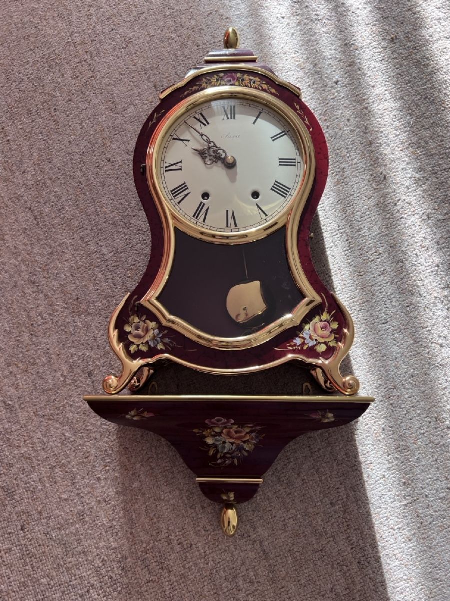Orologi da terra & Orologi da parete: Wand Uhr Weinrot mit Pendel dekorativen Elementen – Usato da Winterthur venduto da T890251