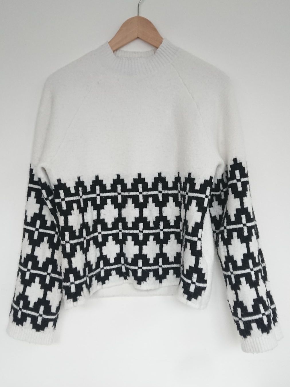 H&M Maglioni & Felpe: Damen Winter Pullover DIVIDED H&M Gr. S – Usato da Hallau venduto da CHACLA