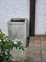 Grosser Blumenkübel Pflanzentopf