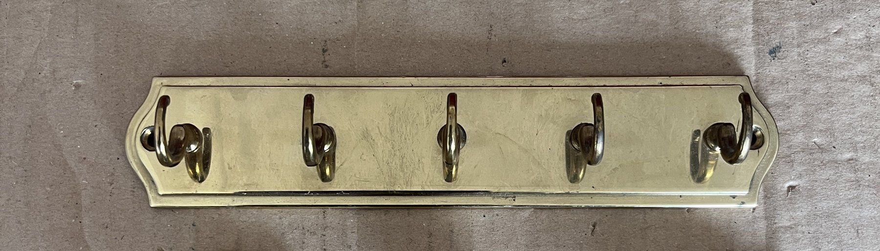 Eisenwaren: Haken Kleiderhaken Schild – Gebraucht aus Unterkulm von esco 3