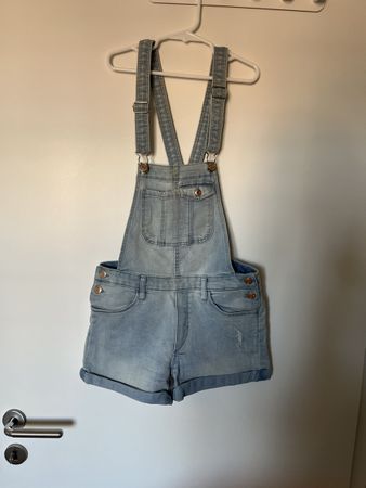 Süsse Jeans-Shorts Latzhose von H&M, Gr. 158, Top Zustand!