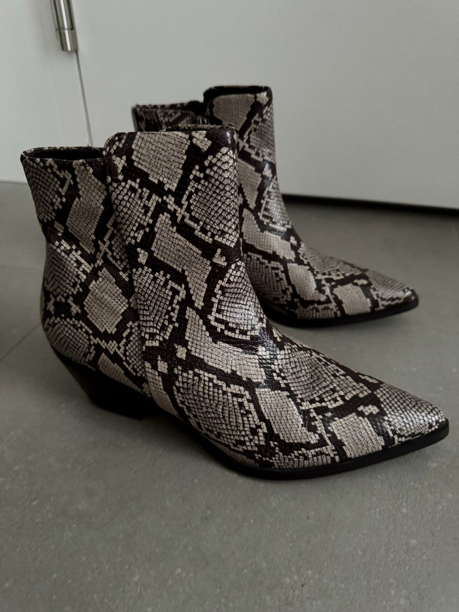Scarpe da donna: Stiefeletten Leder Schlangenmuster, Gr. 39 – Usato da Zürich venduto da _luise_ 2