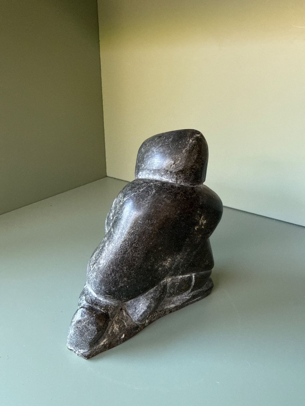 Sculture & Statue: Inuit Art - Sitzender Eskimo - Original – Usato da Dietschwil venduto da adr_gs9w 1