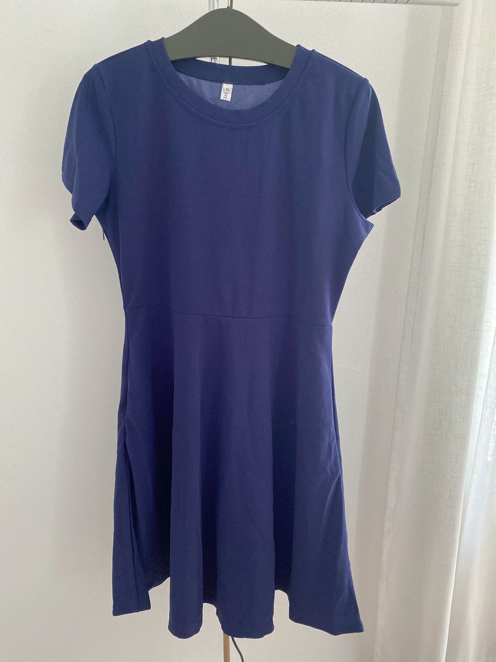 Shein Vestiti: Marineblaues Etui kleid – Nuovo (secondo la descrizione) da Luzern venduto da Sommer_26 1